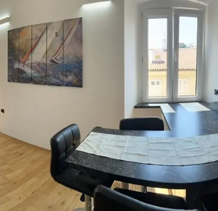 Apartmán Tashi, Korzo - Rijeka, 2 Bedrooms *