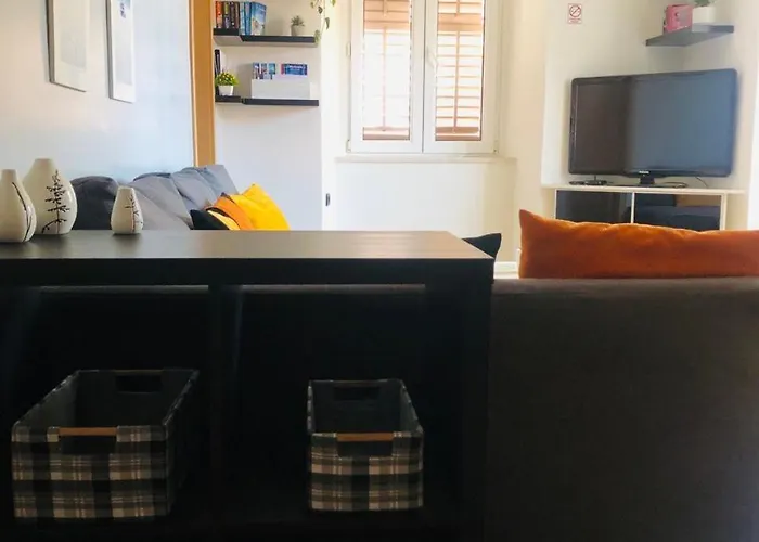 Tashi, Korzo - Rijeka, 2 Bedrooms Apartment Rijeka