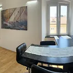 Apartman Tashi, Korzo - Rijeka, 2 Bedrooms *
