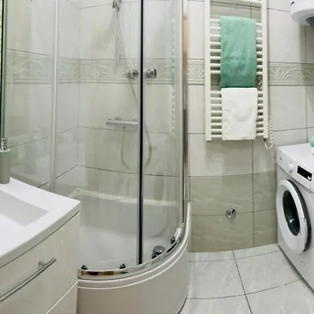 Tashi, Korzo - Rijeka, 2 Bedrooms * Rijeka
