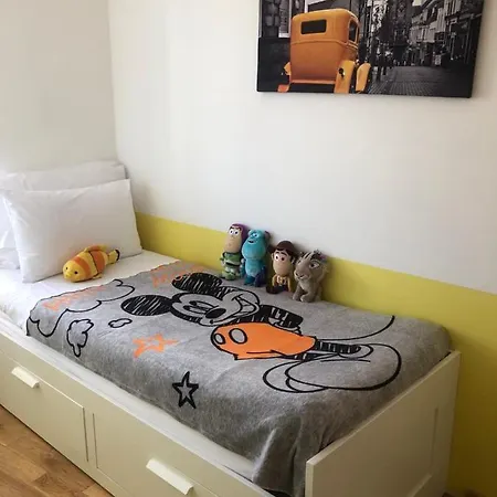 Apartment Tashi, Korzo - Rijeka, 2 Bedrooms