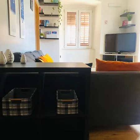 Tashi, Korzo - Rijeka, 2 Bedrooms Appartamento Fiume