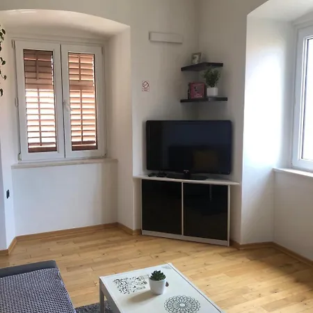 Tashi, Korzo - Rijeka, 2 Bedrooms *