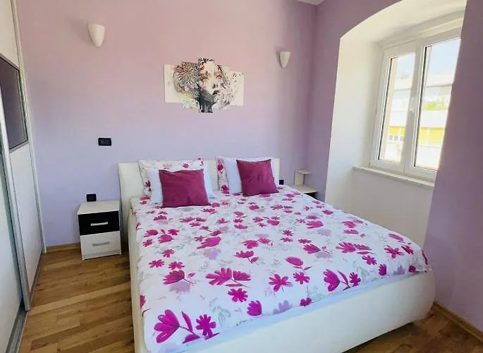 Lägenhet Tashi, Korzo - Rijeka, 2 Bedrooms *