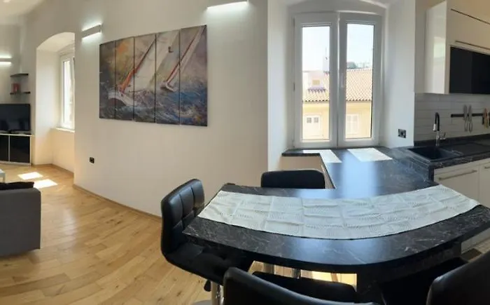 Lägenhet Tashi, Korzo - Rijeka, 2 Bedrooms *