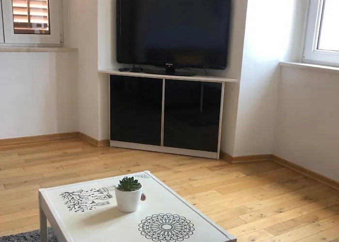 Lägenhet Tashi, Korzo - Rijeka, 2 Bedrooms *