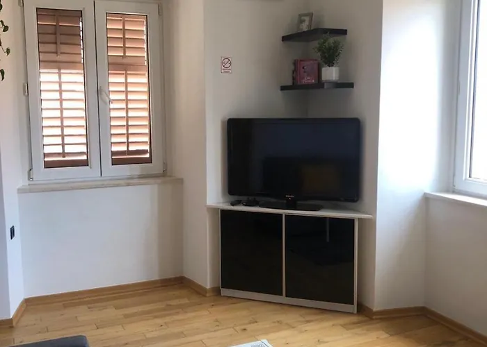 Tashi, Korzo - Rijeka, 2 Bedrooms *